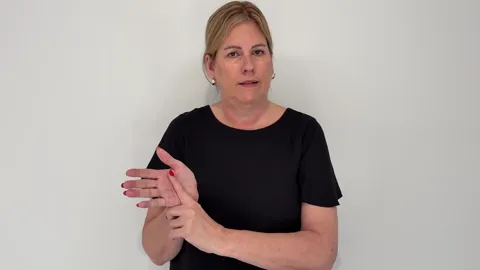 The Auslan fingerspelling handshape for the letter L